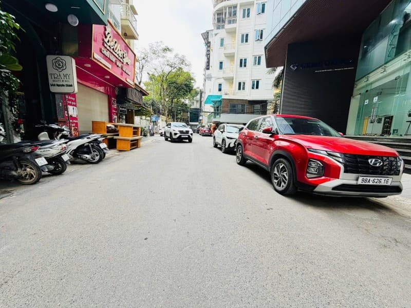 Bán nhà Phố Nguyễn Chánh 8 tầng thang máy KDVP hơn 30 tỷ