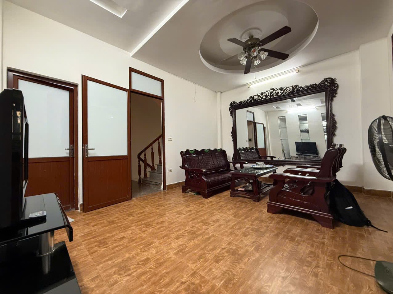 Bán nhà Yên Hòa 42m2, 5 tầng mt 5.9m giá chỉ 9 tỷ tawngh full nội thất
