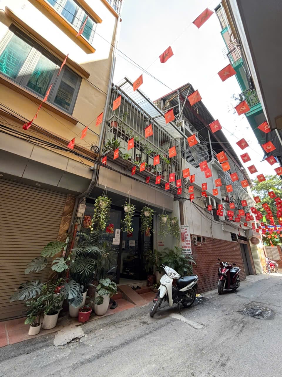 Bán nhà phố Trần Bình ô tô vào nhà kinh doanh tuyệt đỉnh