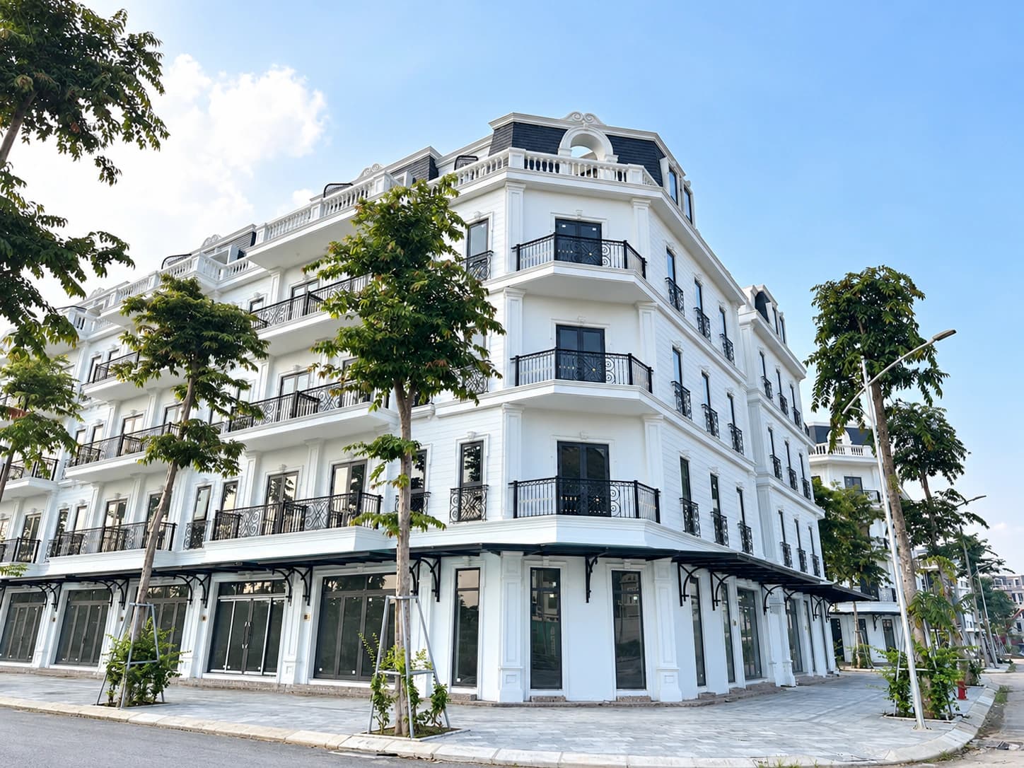 Bán gấp biệt thự Đông Dương Residence Hoài Đức 80m, 4 tầng, 6 phòng ngủ, hơn 10 tỷ